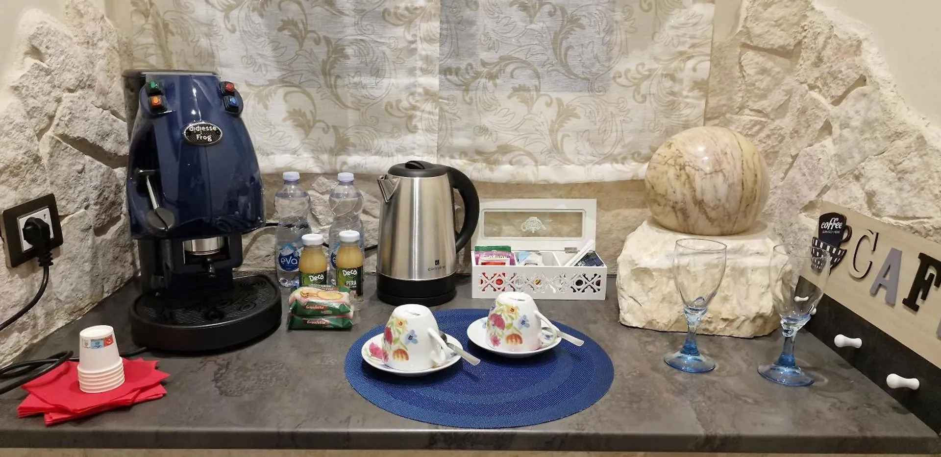 Pitta Room Suite & Private Spa Катания